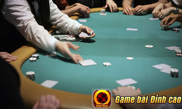 Hé lộ những thủ pháp đoán bài kinh điển trong game Poker