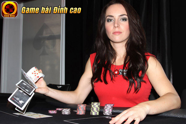 Liv-Boeree nổi tiếng với kỹ năng chơi bài Poker điêu luyện